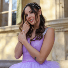 Se stai cercando un servizio di trucco professionale a Verona, nel cuore del Veneto, sono qui per te. Offro un servizio completo di make-up per ogni tipo di evento. Il mio servizio di trucco sposa è pensato per farti sentire bellissima nel tuo giorno speciale, creando un look che si adatti perfettamente al tuo stile e al tema del matrimonio. Utilizzo solo prodotti di altissima qualità per assicurare un risultato impeccabile e duraturo. Inoltre, offro servizi di trucco per aziende, eventi e servizi fotografici. Se hai bisogno di un look professionale per una presentazione aziendale o di un trucco glamour per un evento serale, posso realizzare il make-up perfetto per te. La mia esperienza e dedizione alla bellezza sono a tua disposizione per ogni occasione. Affidati a me per esaltare la tua bellezza naturale e sentirti al meglio in ogni momento.