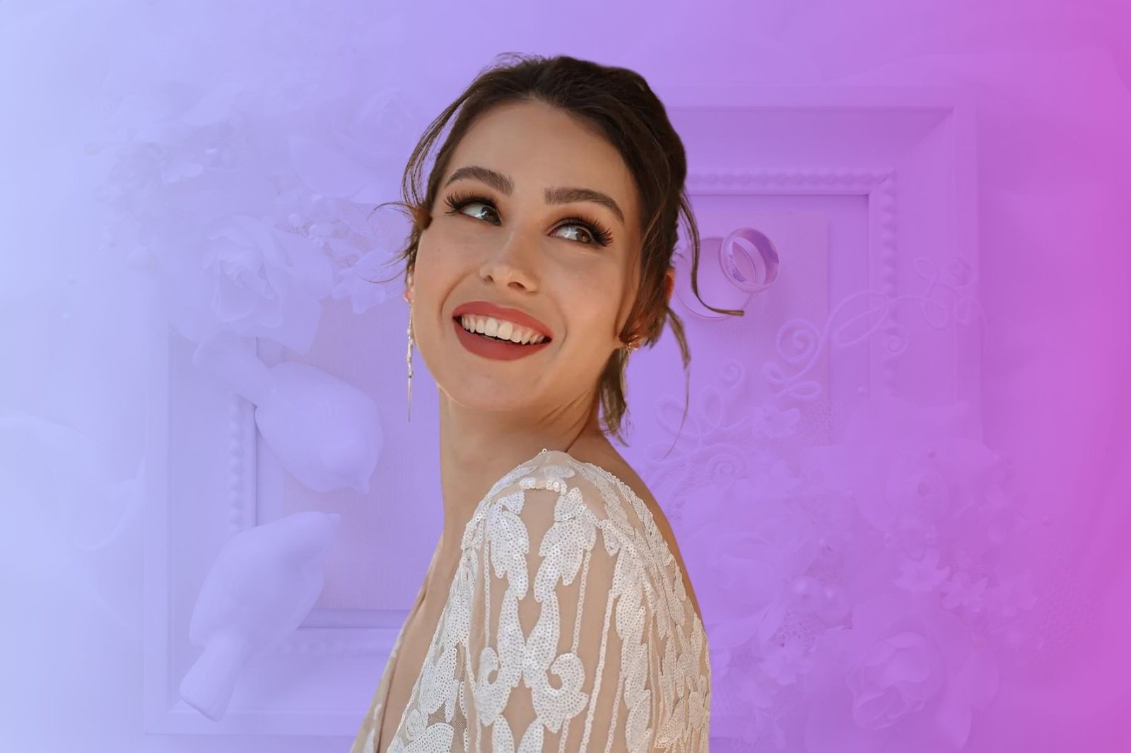 Servizio di Trucco Sposa a Verona e Ville sul Lago di Garda con Bianca Bob Il giorno del matrimonio è uno dei momenti più importanti nella vita di una donna, e ogni sposa merita di sentirsi e apparire al meglio. Se sei alla ricerca di un servizio di trucco sposa a Verona, ma anche nelle ville sul Lago di Garda, la truccatrice Bianca Bob è la scelta perfetta per te. Con anni di esperienza nel settore del trucco e una passione per far emergere la bellezza naturale di ogni sposa, Bianca offre un servizio su misura che risponde alle esigenze e ai desideri di ogni cliente. Bianca Bob è una truccatrice professionista con base in Veneto, Italia. Ha lavorato con innumerevoli spose, aiutandole a ottenere il look perfetto per il loro grande giorno. Che tu preferisca un trucco naturale e delicato o un look più glamour e sofisticato, Bianca saprà come esaltare i tuoi lineamenti e far risplendere la tua bellezza. La sua attenzione ai dettagli e la capacità di personalizzare il trucco per adattarlo alla personalità e allo stile di ogni sposa la rendono una delle migliori truccatrici della regione. Oltre a operare a Verona, Bianca Bob offre i suoi servizi nelle splendide ville situate sul Lago di Garda. Questa flessibilità le permette di raggiungere le spose direttamente nelle location più suggestive, garantendo un servizio di trucco impeccabile anche in contesti di grande prestigio. Le ville sul Lago di Garda sono location da sogno per matrimoni, e avere una truccatrice esperta come Bianca al tuo fianco assicura che tu possa brillare in ogni fotografia e in ogni momento del tuo matrimonio. Se stai organizzando il tuo matrimonio a Verona o sul Lago di Garda e desideri un trucco sposa perfetto, contatta Bianca Bob. La sua professionalità, la sua passione e la sua dedizione renderanno il tuo giorno speciale ancora più indimenticabile. Non lasciare nulla al caso e scegli un servizio di trucco sposa di alto livello per il tuo matrimonio da favola.